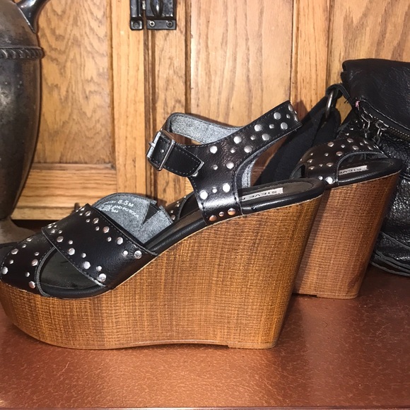 STEVE MADDEN STUDDED PLATFORMS - Picture 5 of 11